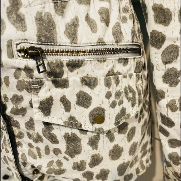 Lily Aldridge/Velvet by Graham Spencer Jacket - Picture 4 of 9